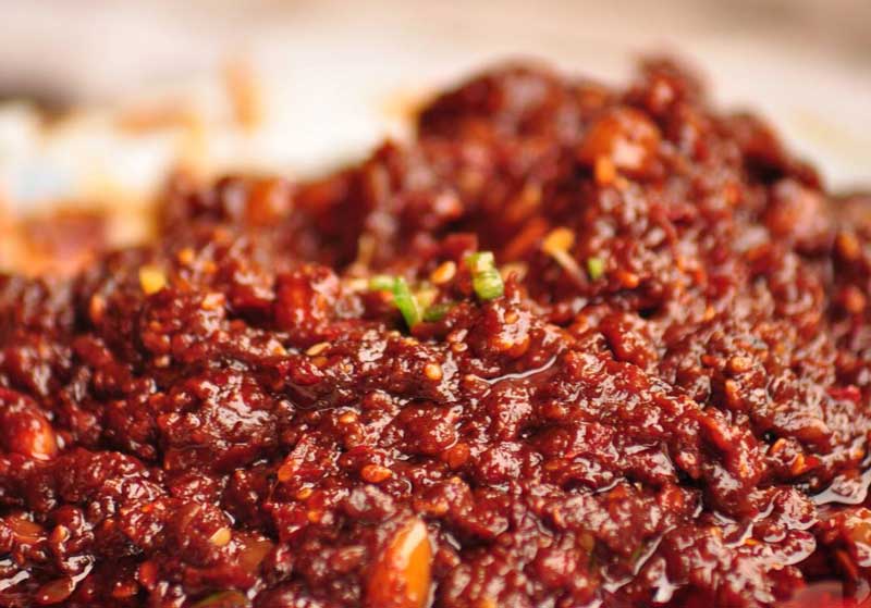 企業(yè)想要的辣椒醬灌裝機生產(chǎn)線是怎樣的？